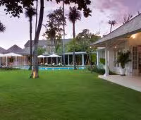 Villa The Cotton House, Piscine et jardin